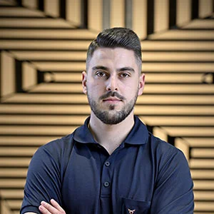 Adrian Skibniewski - CUPRA Master | dział - Salon