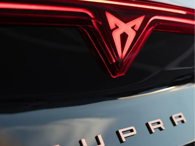 podświetlane logo cupra