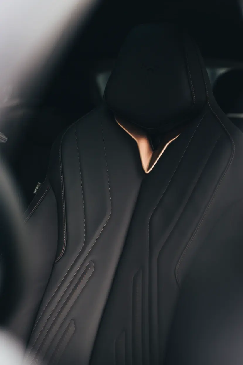 Z komfortem usiądź w komfortowym fotelu kubełkowym