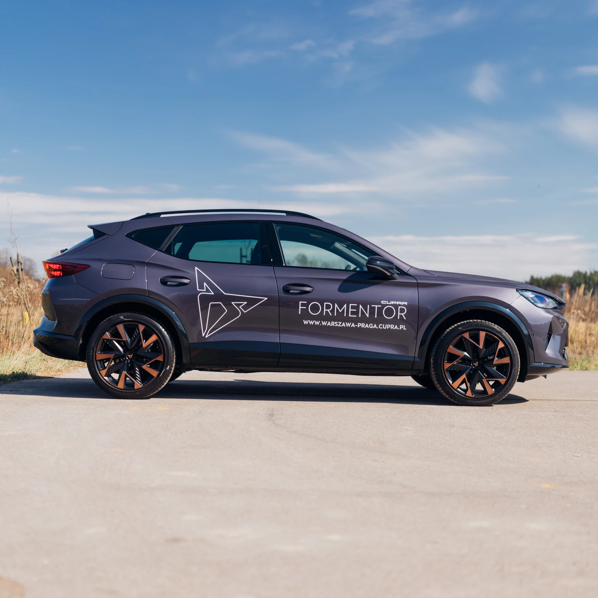 CUPRA Formentor bokiem